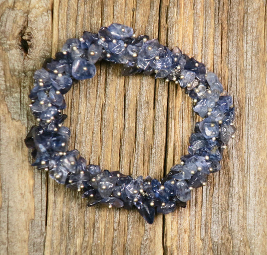 Rannekoru ioliitti kordieriitti paksu sipsimalli