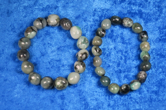 Rannekoru smaragdi, emerald rumpuhiottu