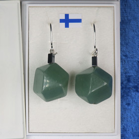 Korvakorut vihreä kulmikas aventuriini ja hematiitti A