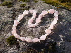 Helmet ruusukvartsi 70cm raakakiviä Rose7