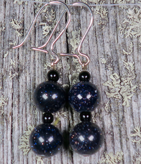 Korvakorut aventuriini tummansininen tähtikivi 8-4-8-4mm