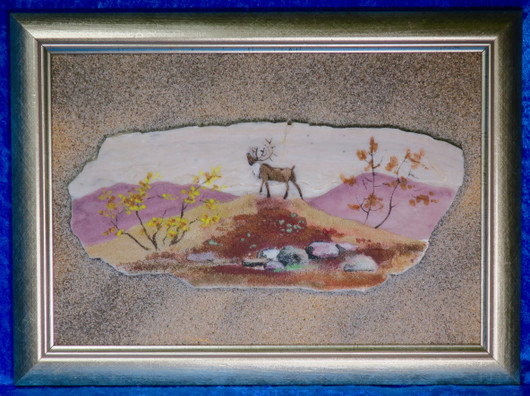  Kivimurskataulu marmorille poro ja tunturin ruska  