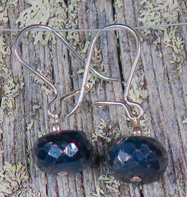 Korvakorut safiiri, tummansininen, viistehiottu nro1