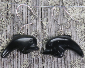 Korvakorut musta onyksi delfiini