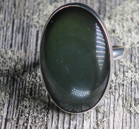 Hopeasormus obsidiaani 20mm, tummanvihreä ovaali