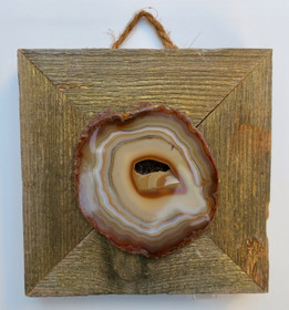 Taulu akaattilevy kullanhohtoisessa puukehyksessä, koko 14,3x14,3 cm