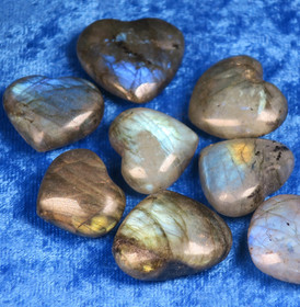 Labradoriitti sydän 9-10g n25mm Madagaskar