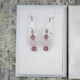 Korvakorut ruusukvartsi ja ametistit 464