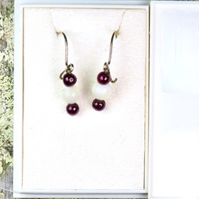 Korvakorut almandiini granaatit ja helmiäinen 464