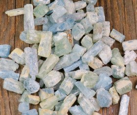 Akvamariini vaaleansininen berylli kide. Valitse koko 0-1,3g