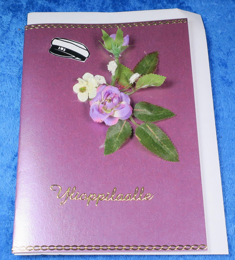 Postikortti Ylioppilaalle kukat ja valkolakki nro yo3