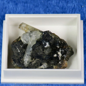 Akvamariini ja musta turmaliini kidesykerö 10g ak115 