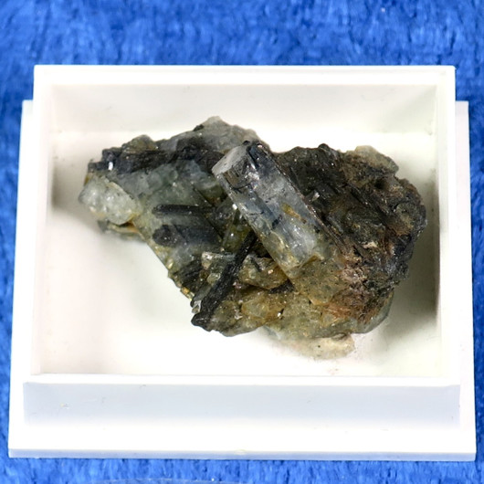 Akvamariini ja musta turmaliini kidesykerö 8g ak109 