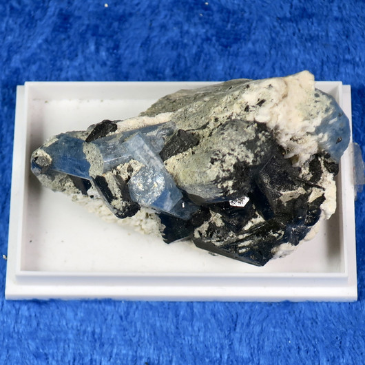 Akvamariini ja musta turmaliini kidesykerö 43g ak106