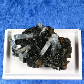 Akvamariini ja musta turmaliini kidesykerö 38g ak104