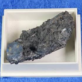 Akvamariini ja musta turmaliini 14g kidesykerö ak124 Namibia