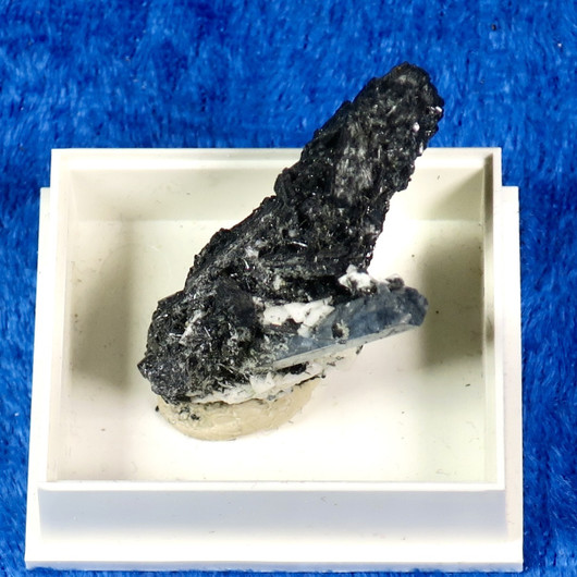 Akvamariini ja musta turmaliini kidesykerö 7g ak134 Namibia