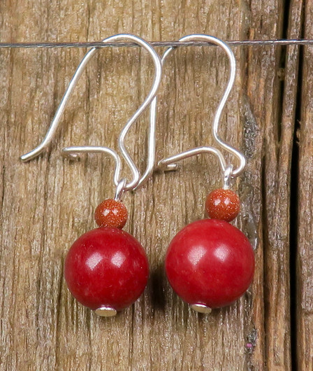 Korvakorut punainen kvartsiitti ja kultavirta. Ruska2