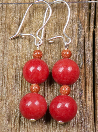 Korvakorut punainen kvartsiitti ja kultavirta. Ruska4