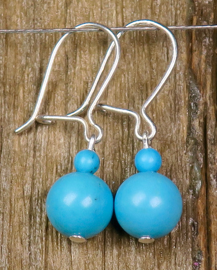 Korvakorut turkoosivärjätty magnesiitti M83K