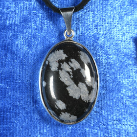 Riipus lumihiutaleobsidiaani 18x24mm LUM1