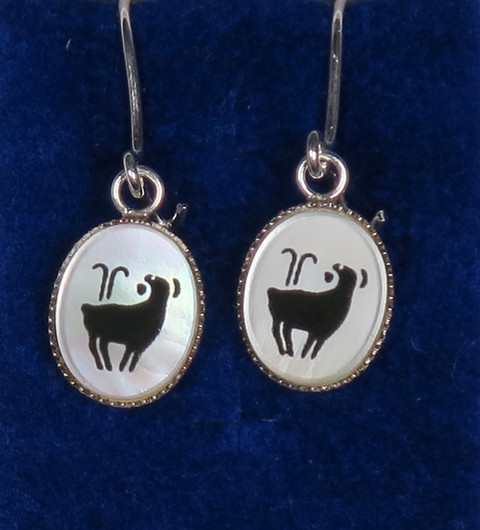 Korvakorut OINAS ARIES, simpukka ja 925-hopea