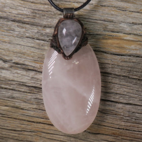 Riipus ruusukvartsi ja ametisti 5cm. HX