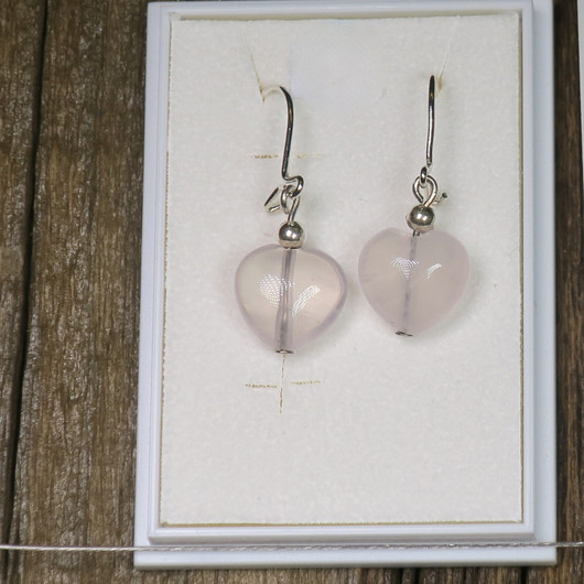 Korvakorut ruusukvartsisydän 11mm. txk