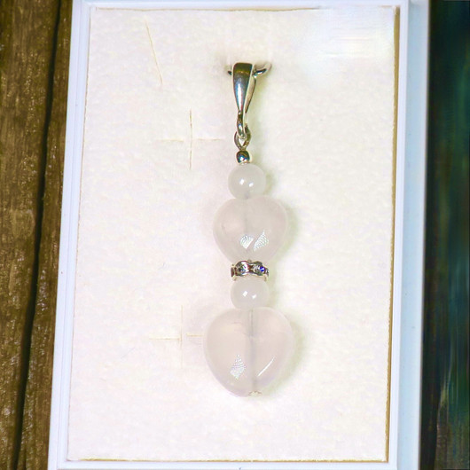 Riipus ruusukvartsisydämet 8mm ja 10mm sy2z 