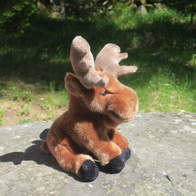 Pehmolelu hirvi 30cm