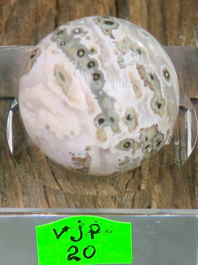 Kivipallo valtamerijaspis  nro 18,20 n. 3cm 35g Madagaskar