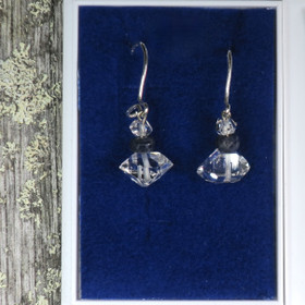 Korvakorut Herkimer vuorikide 2x ja viistehiottu sininen safiiri K