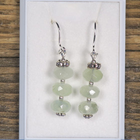 Korvakorut prehniitti 3 viistehiottua zirkonikoristein 3vhz. Crista