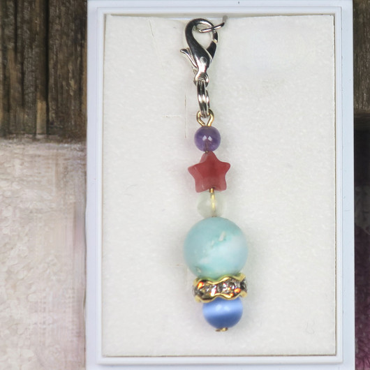 Riipus hemimorfiitti, kvartsiittitähti  fluoriitti, ametisti, lasi HE5