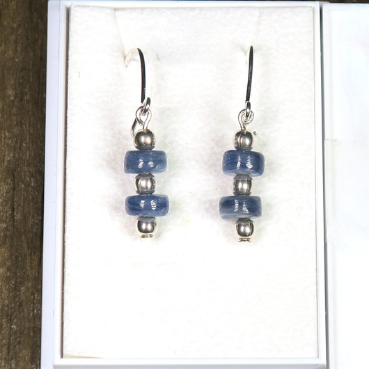 Korvakorut sininen kyaniitti 2krs