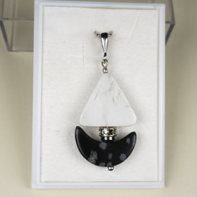 Riipus lumihiutaleobsidiaanilaiva zirkonikoristein PUOSU1 