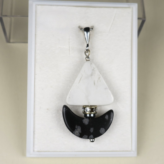 Riipus lumihiutaleobsidiaanilaiva zirkonikoristein PUOSU1 