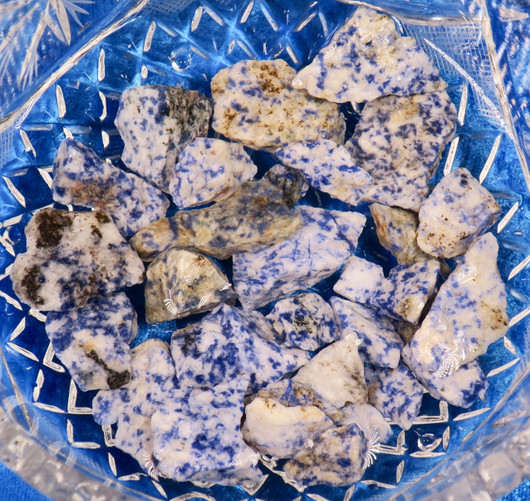 Sinikvartsi raaka, eri kokoisia 500g erä Brasilia