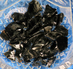 Obsidiaani raaka musta, eri kokoisia 500g/ erä
