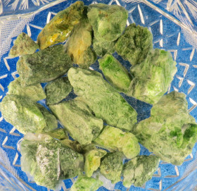 Diopsidi raaka vihreä, eri kokoisia 500g erä