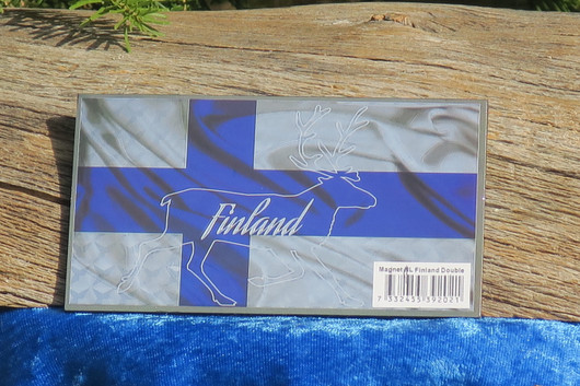 Magneetti kaksipuoleinen iso Suomen lippu, hirvi porot ja revontulet 