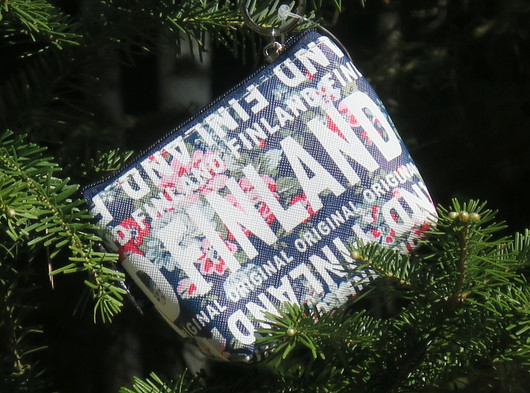 Pussukka Wallet ruusut, tummansininen FINLAND F32Q