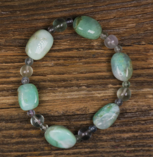 Rannekoru krysopraasi litteä ja 8mm, 4mm fluoriitti  16cm