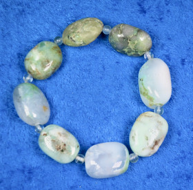 Rannekoru krysopraasi litteä ja 4mm fluoriitti 18cm