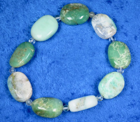 Rannekoru krysopraasi litteä ja 4mm fluoriitti 19cm