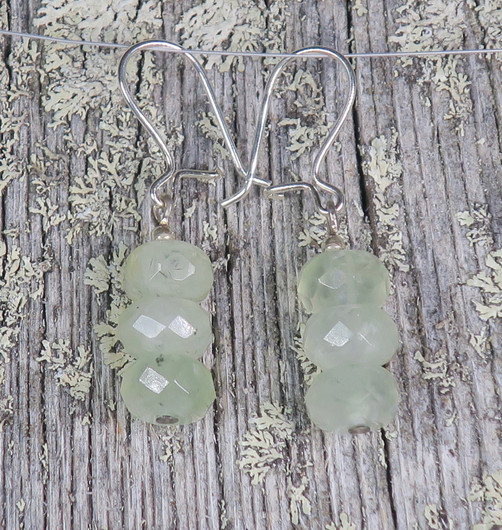 Korvakorut prehniitti 3 viistehiottua. Crista