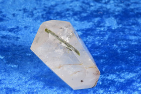 Rutiiliikvartsi , vuorikiteessä vihreitä turmaliinineulasia 65g