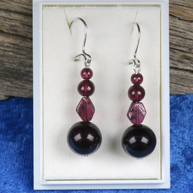 Korvakorut almandiini granaatti rubiininpunaiset pitkät ALMA48