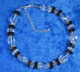 Rannekoru vuorikide ja savukvartsi  viistehiottu 20-25cm. Queen8 