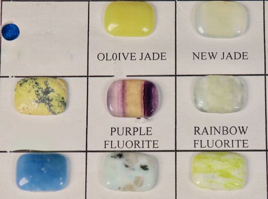 Kapussi  suorakaide 12x15mm eri kivilaatuja cabochon